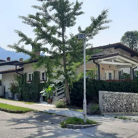 Hisa Odprtih Vrat * Tolmin