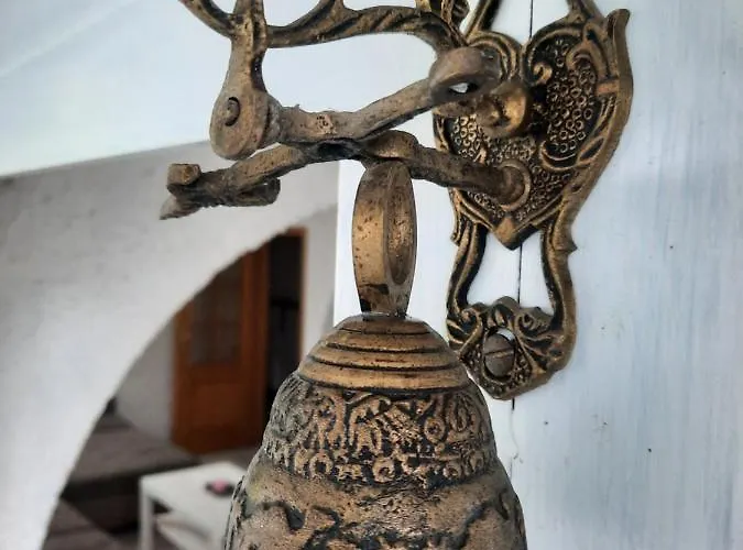 Hisa Odprtih Vrat * 托尔明