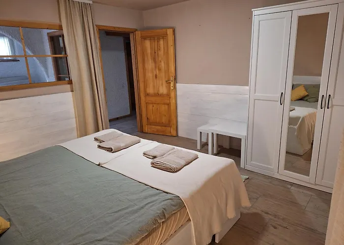 公寓 Hisa Odprtih Vrat 托尔明